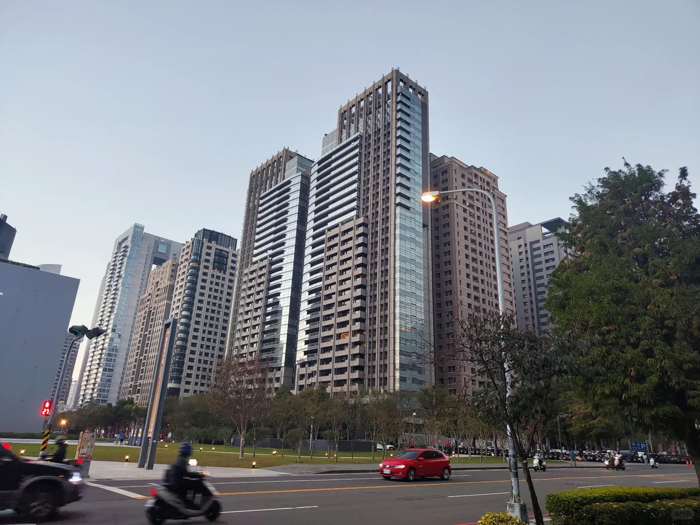 Taiwan's Cities: More Mainland China 3rd-Tier or Mini-Japan? WTF is the Real Deal? 7