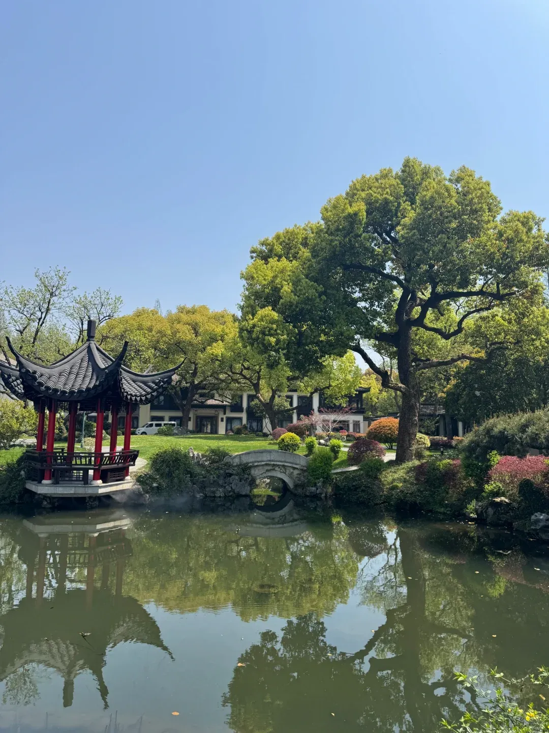 Field Notes: West Lake's Oriole in the Willows Hotel 1