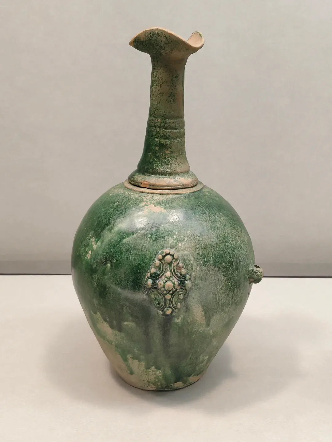 Chiang Kai-shek's 'Picks'? Taipei's Palace Museum is OVERFLOWING with Treasures! 🤯 5