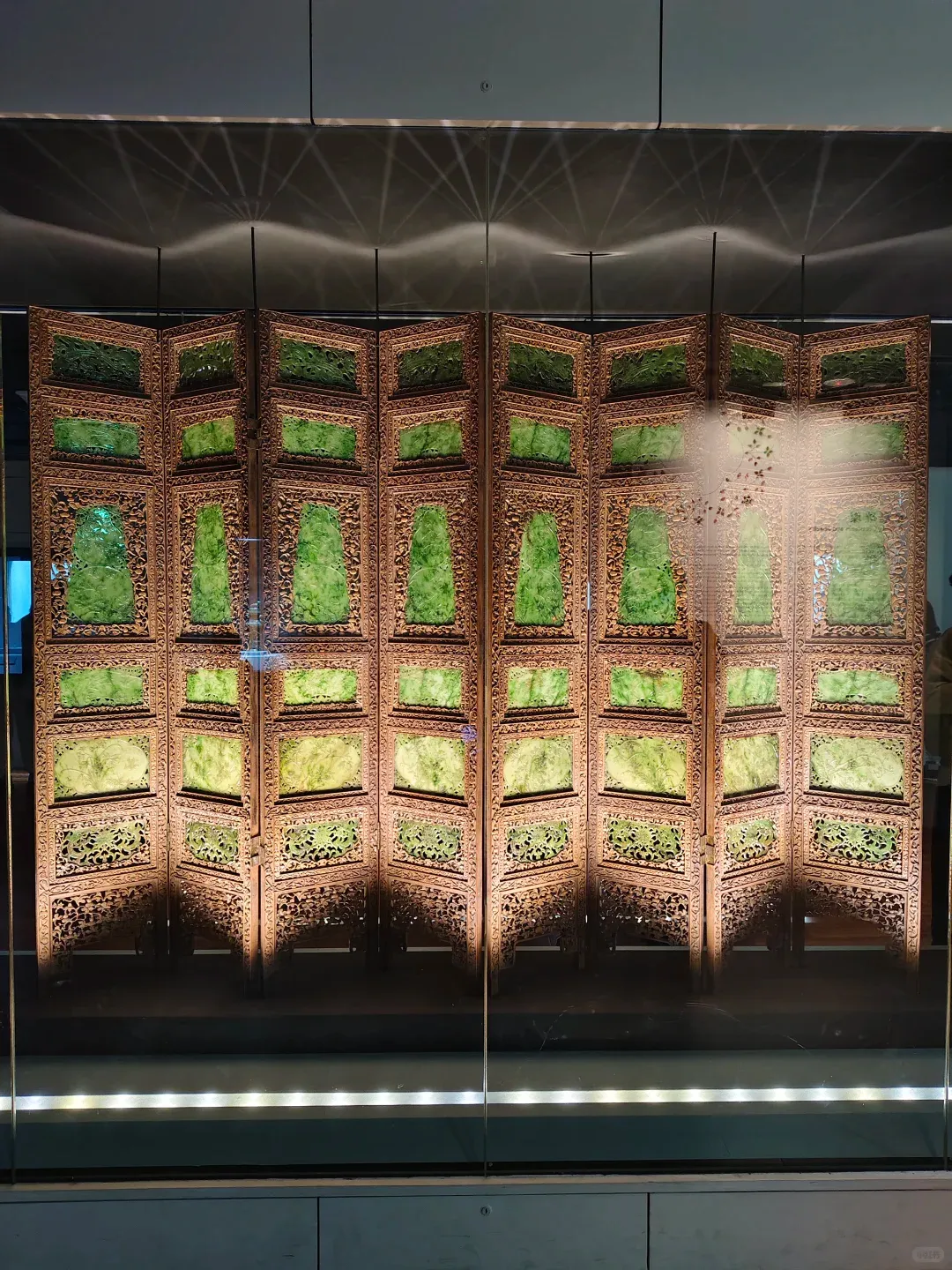 Chiang Kai-shek's 'Picks'? Taipei's Palace Museum is OVERFLOWING with Treasures! 🤯 7