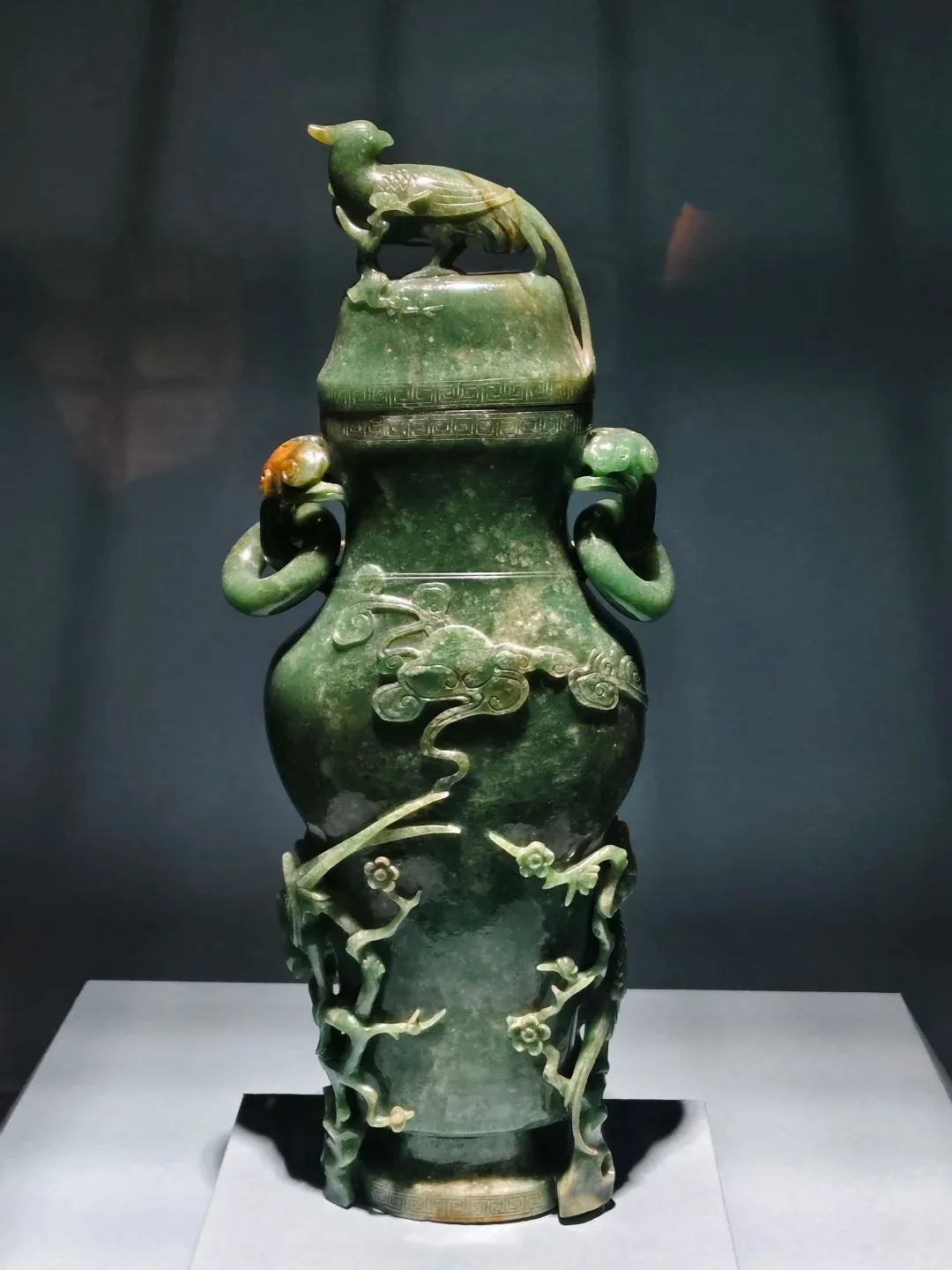 Chiang Kai-shek's 'Picks'? Taipei's Palace Museum is OVERFLOWING with Treasures! 🤯 11