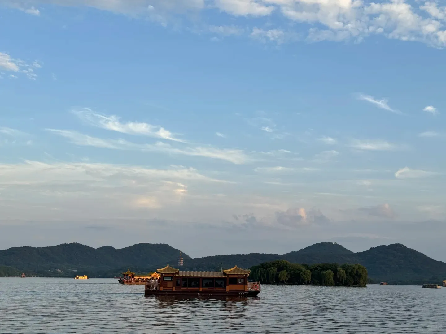 My Whirlwind One-Day Self-Drive: Suzhou to Hangzhou's West Lake! 4