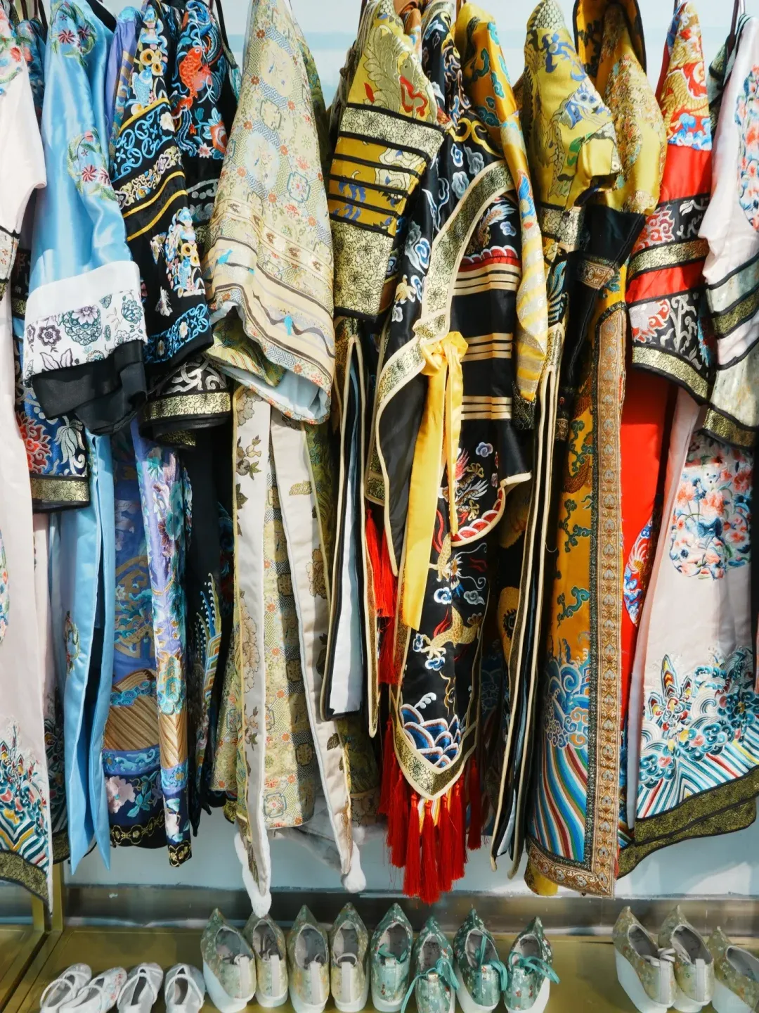 Beijing 'Gege' Glam: Your Guide to Avoiding the Costume Catastrophe! 2